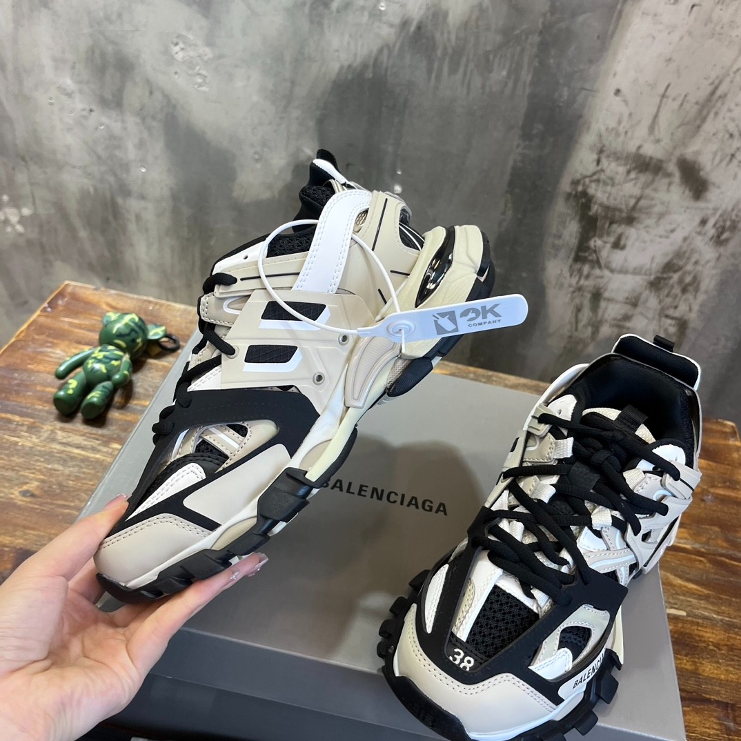 031 52123155 SIZE 35-46