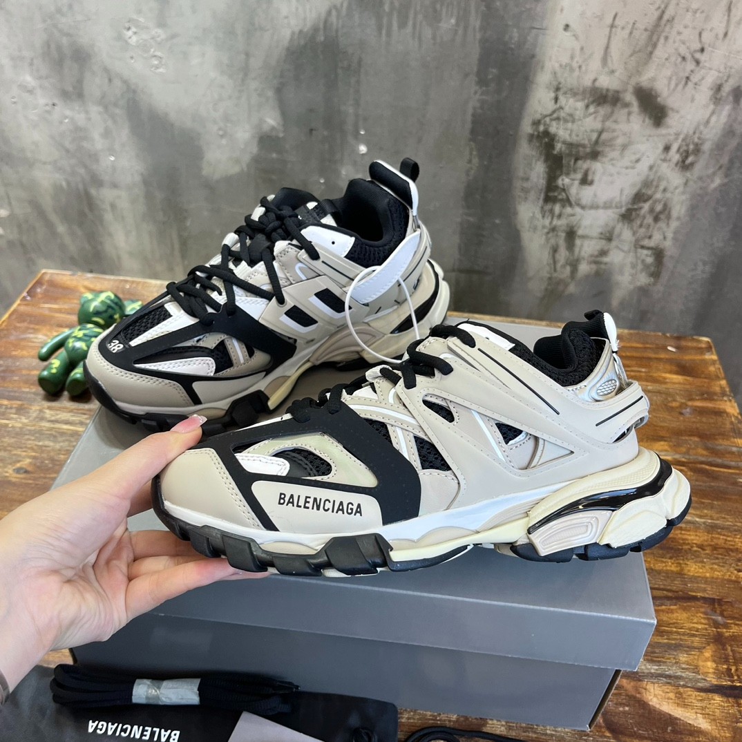031 52123155 SIZE 35-46