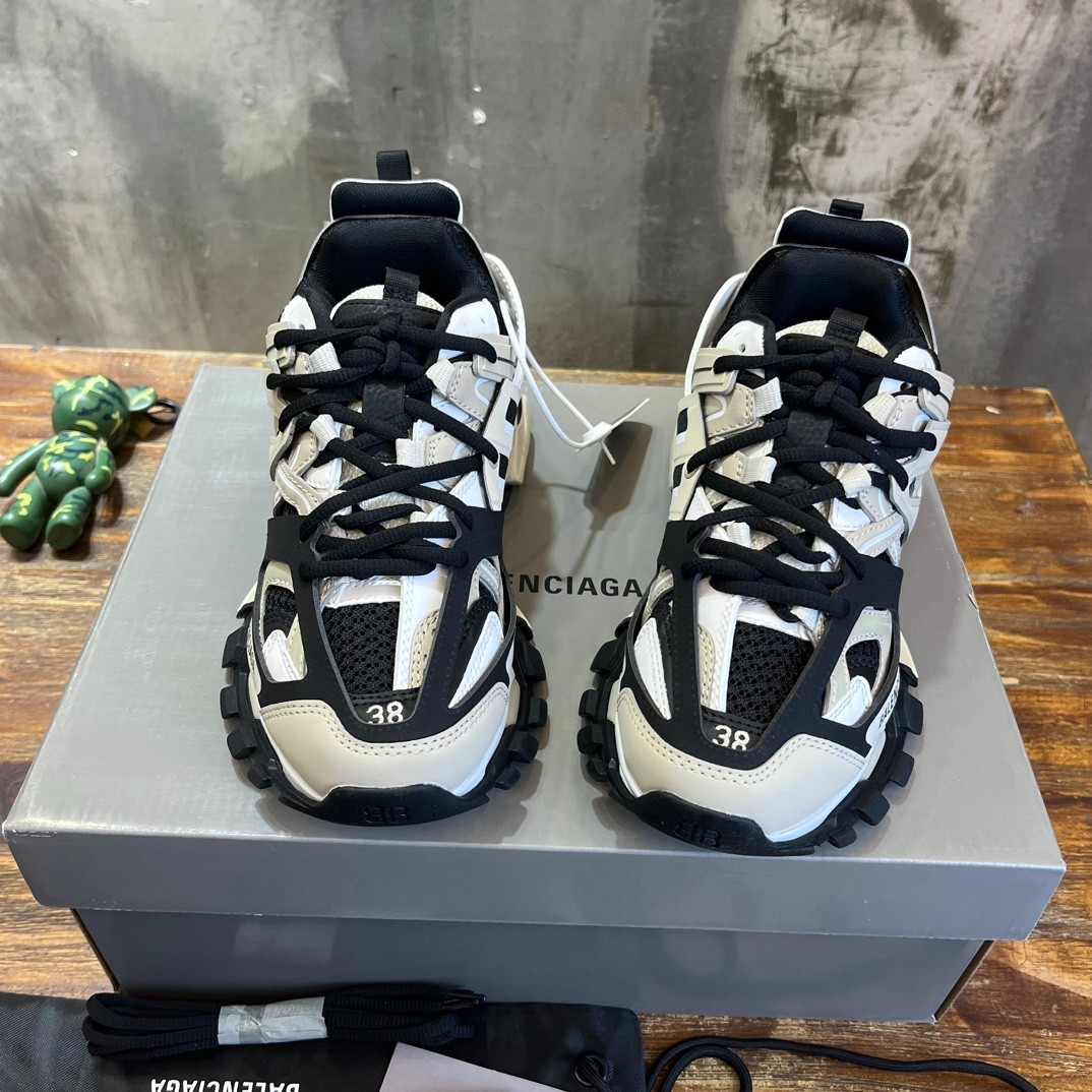 031 52123155 SIZE 35-46
