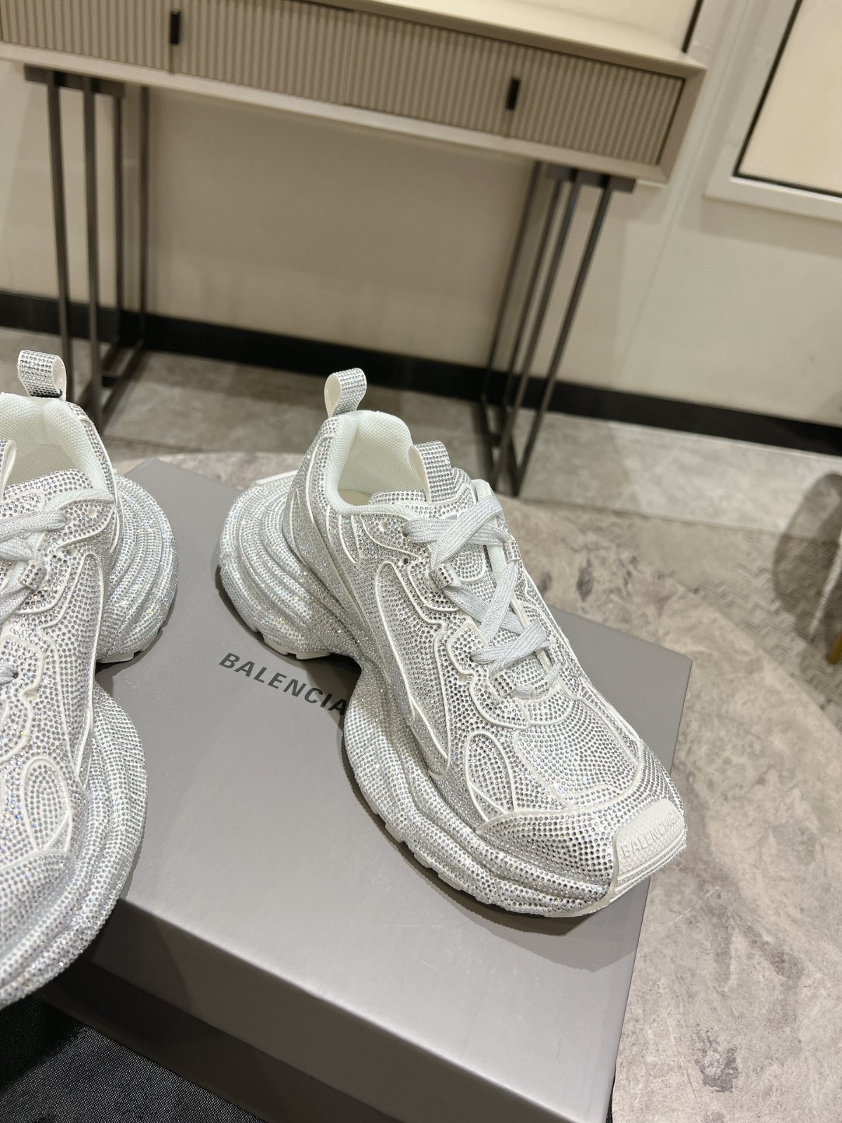 020 56123164 SIZE 35-45