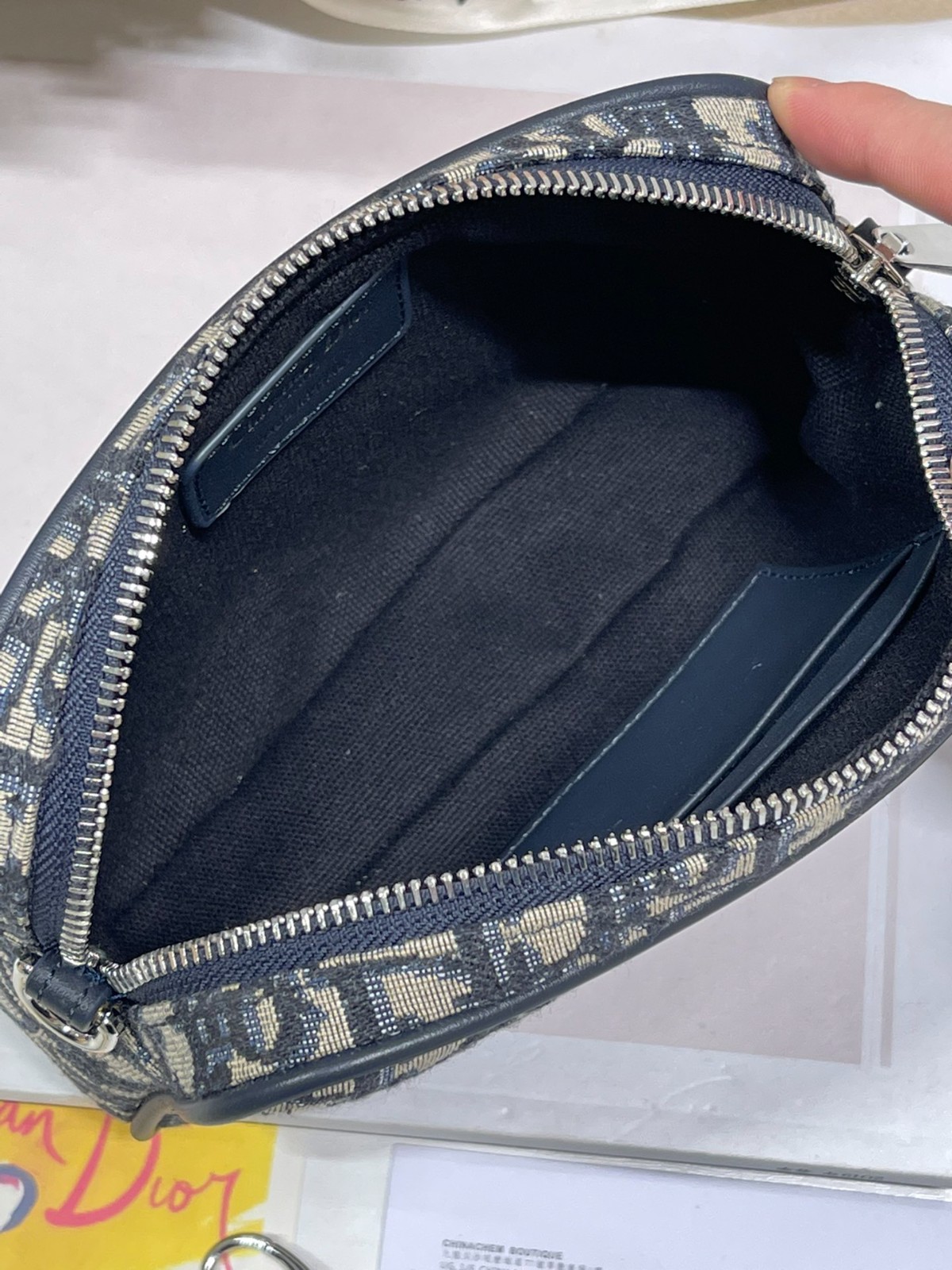 098 53123157 （12×19×3.5cm ）