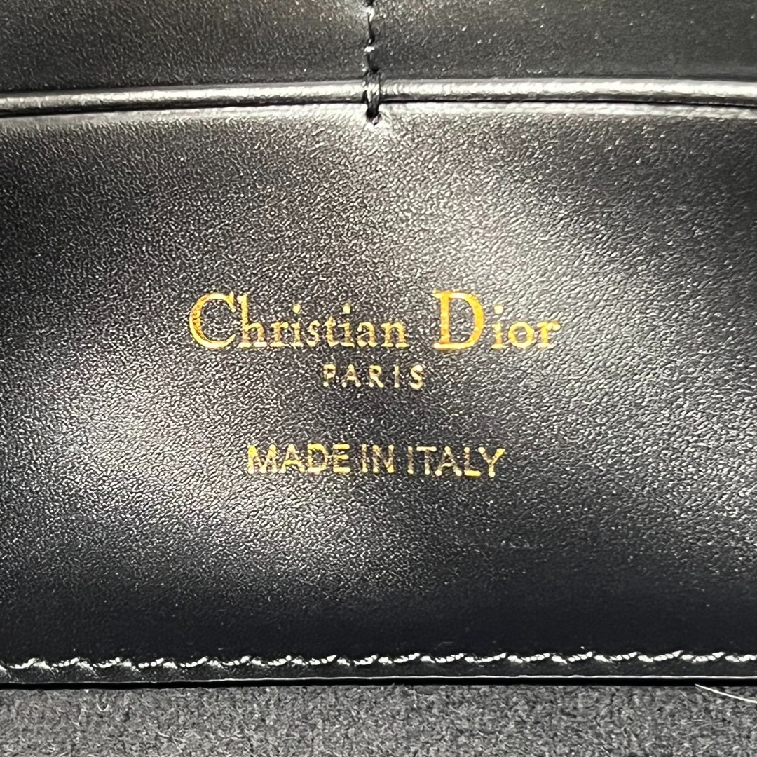 113 58123169 （21.5×12×4cm）