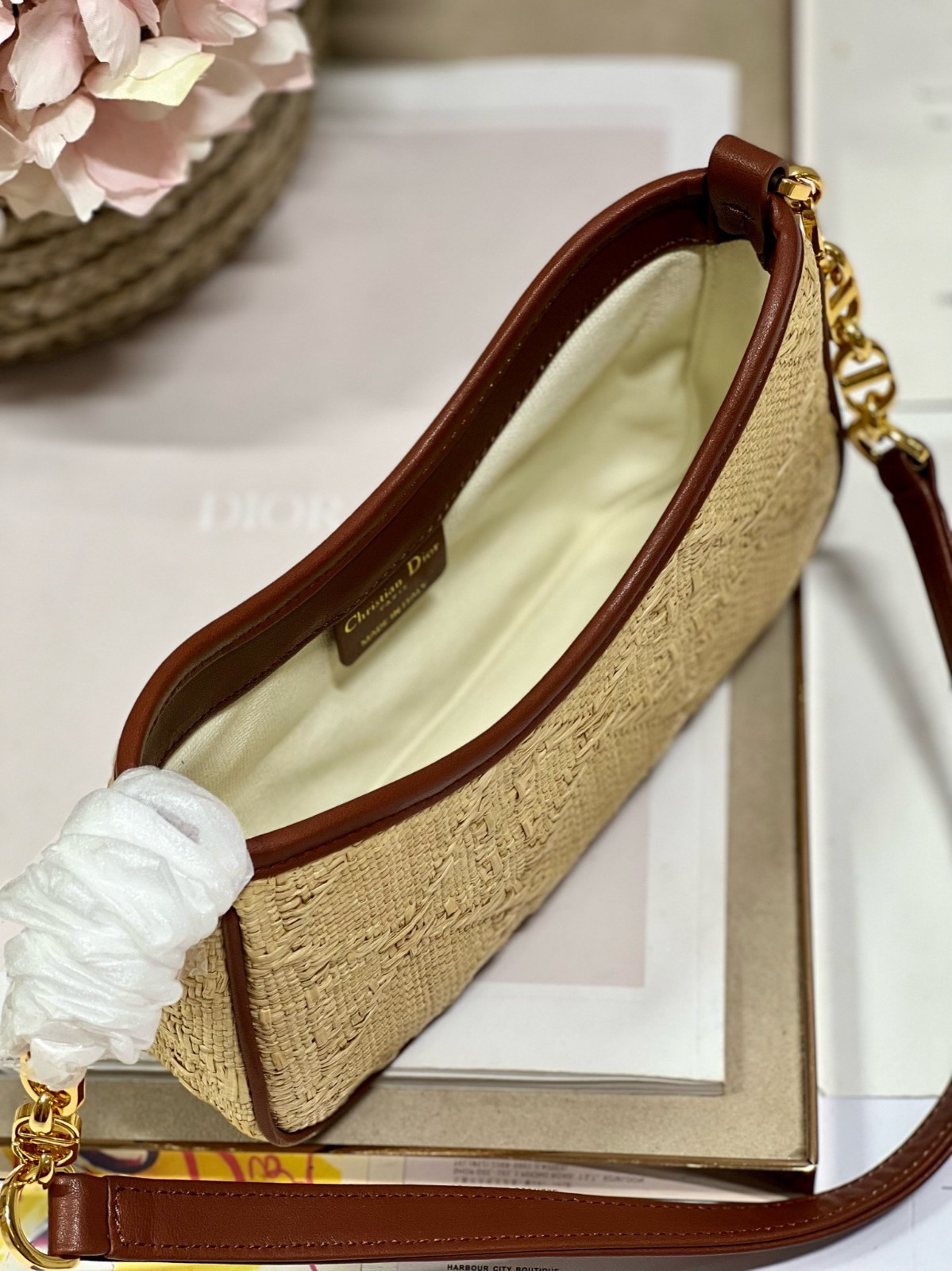 119 62123178 (21×13×5cm)
