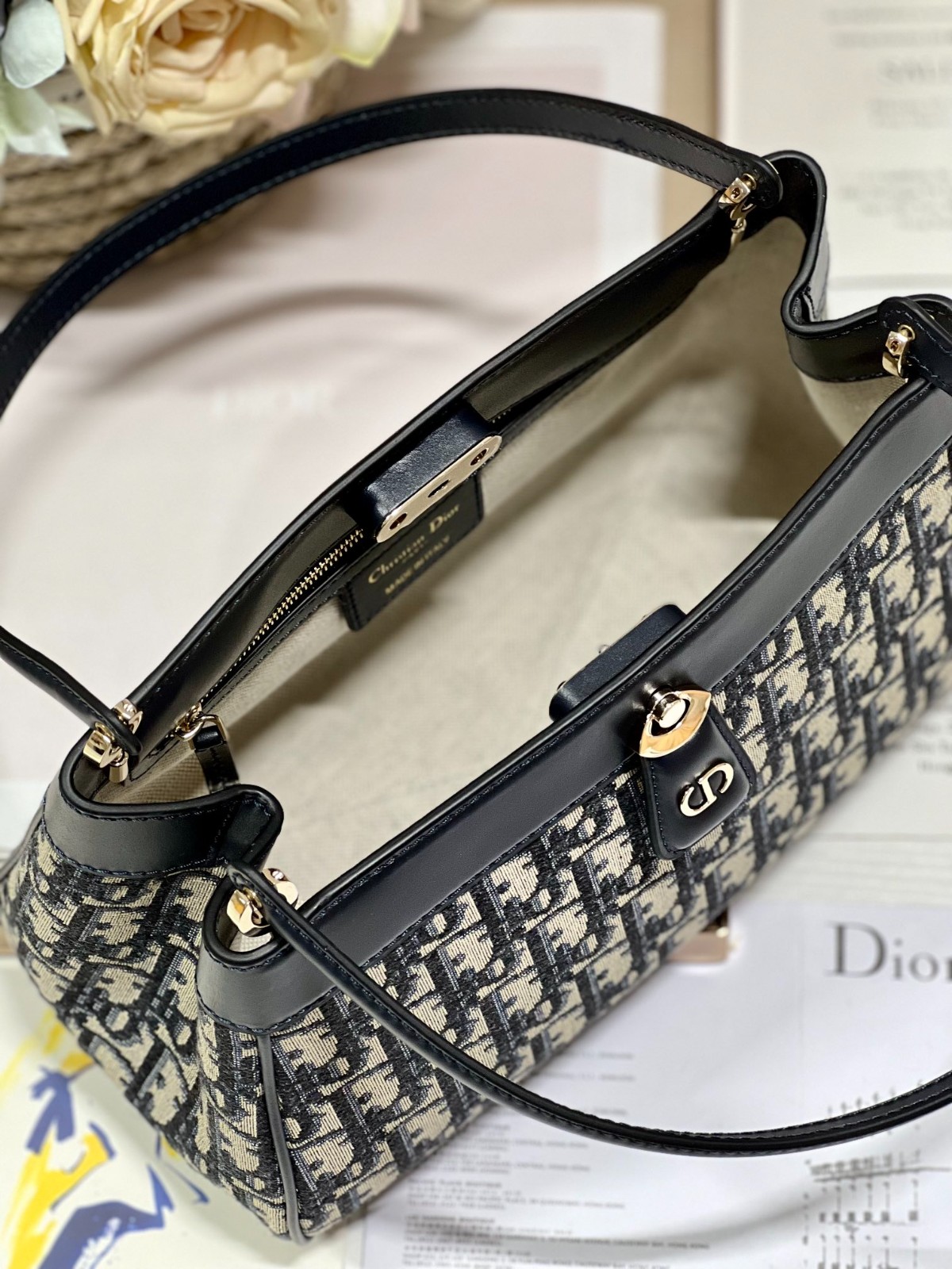 089 77123213 （30×16.5×13cm）