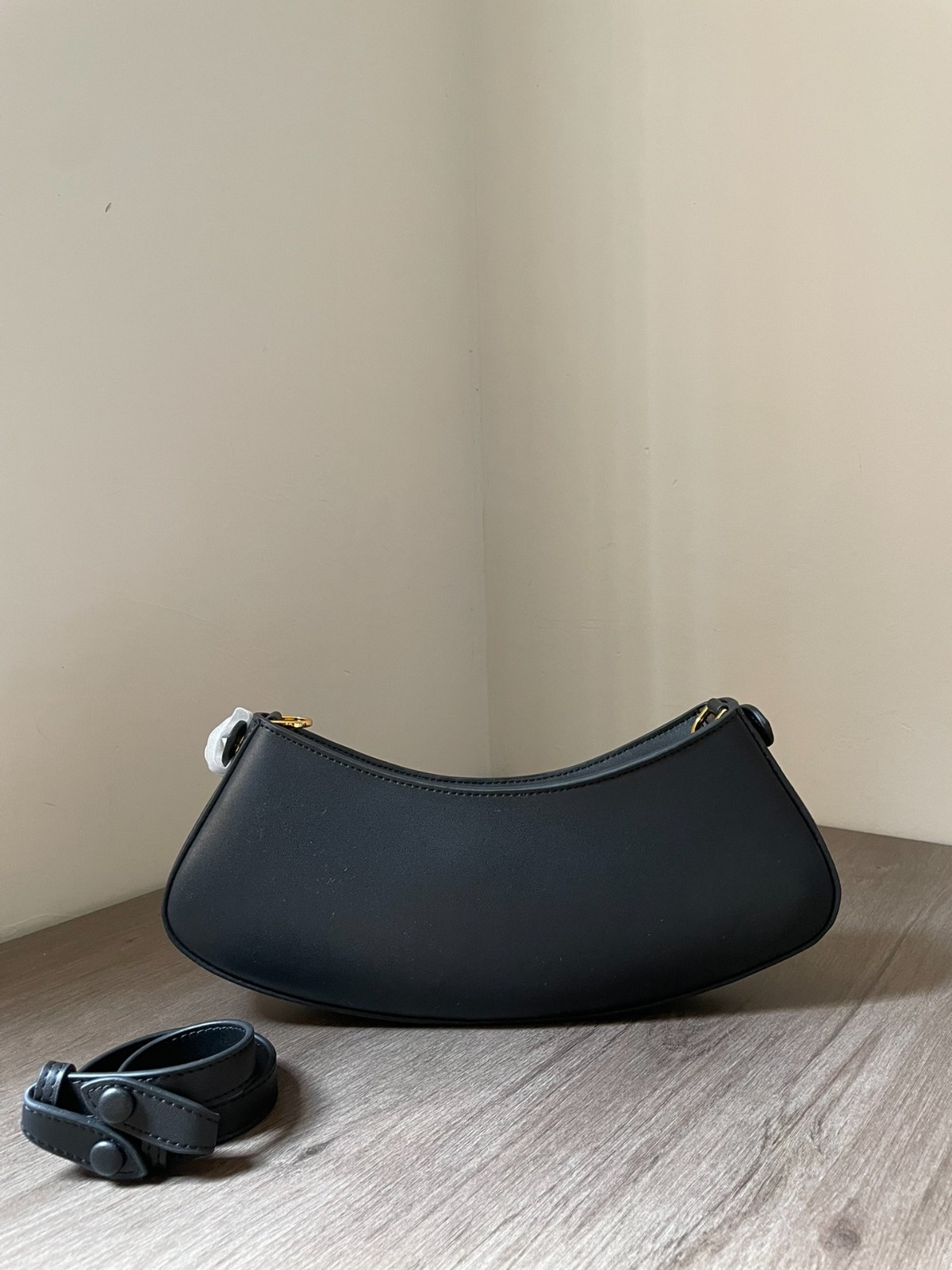 012 58123169 (32X11X5cm)