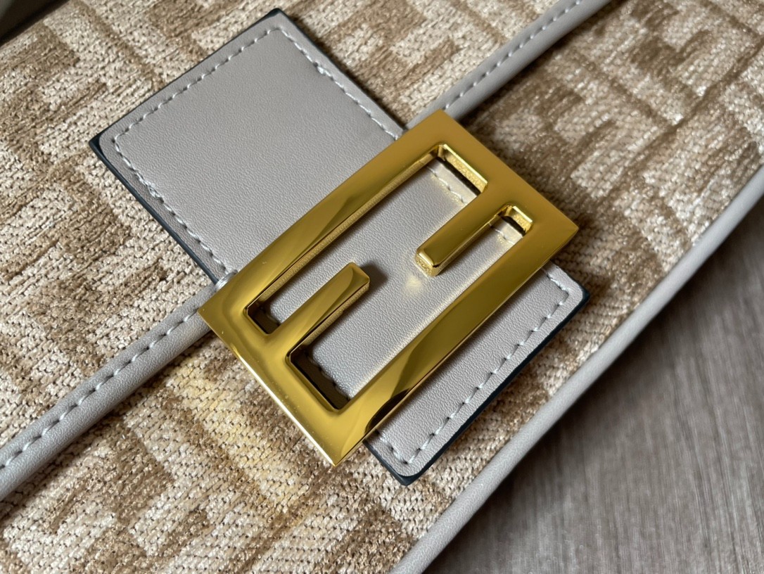 108 58123169 (26x13x6cm)