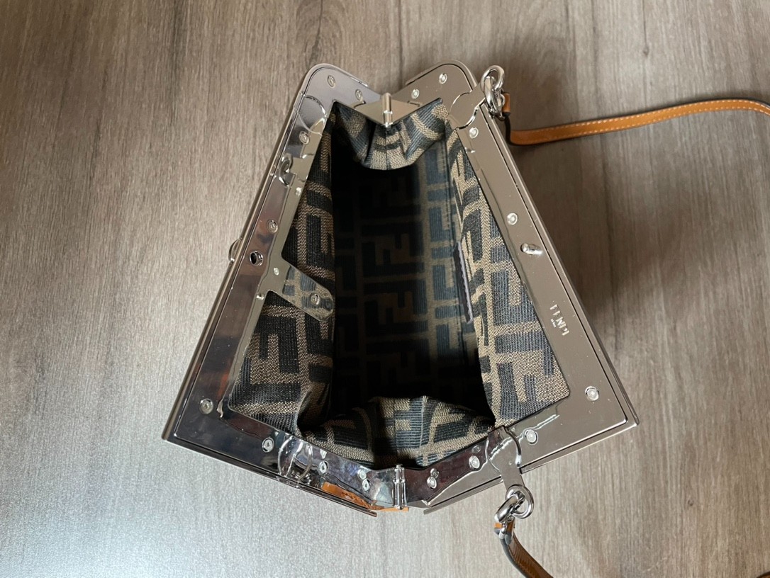 013 65123185（26x9.5x18cm）