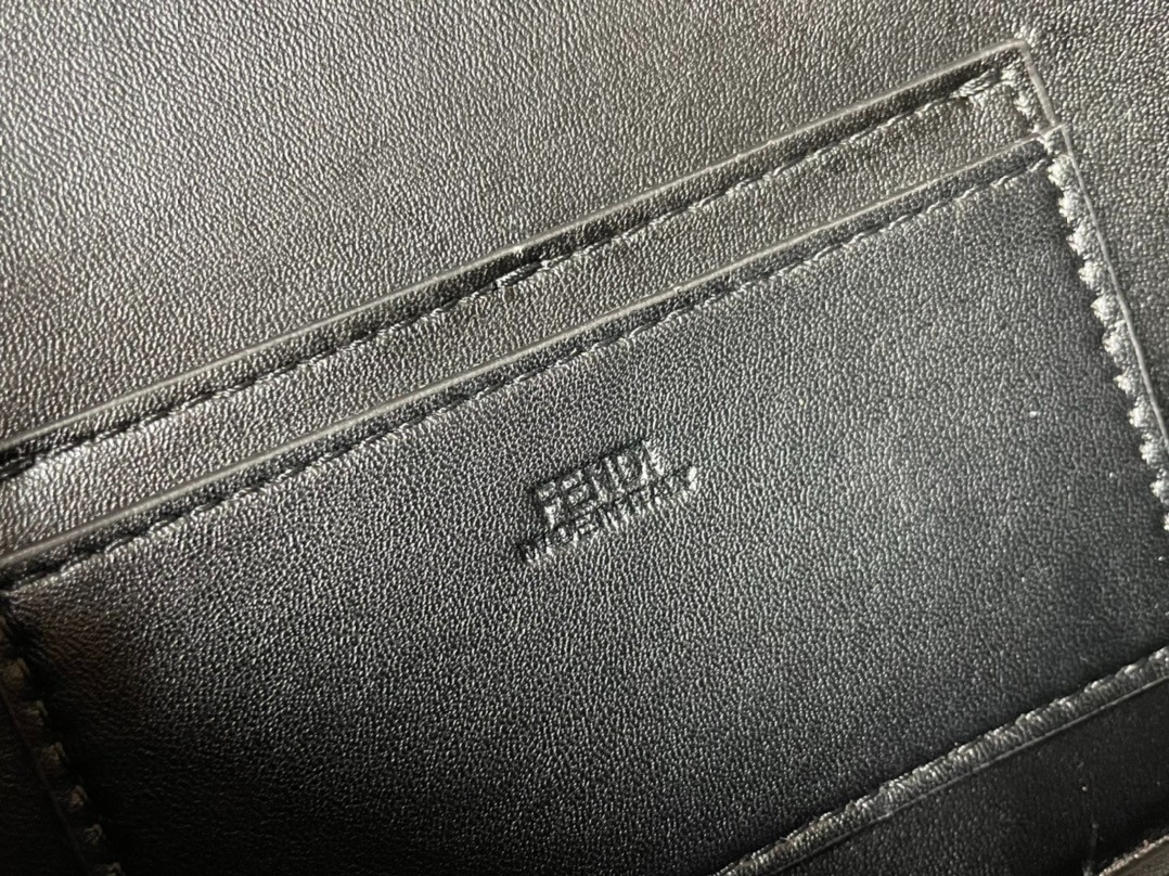 115 48123146 （19×14×4cm）