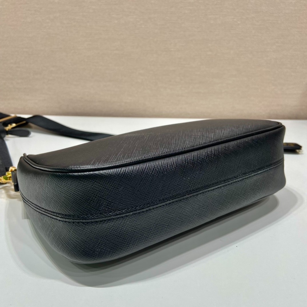 085 62123178 (23x17x6.5cm)