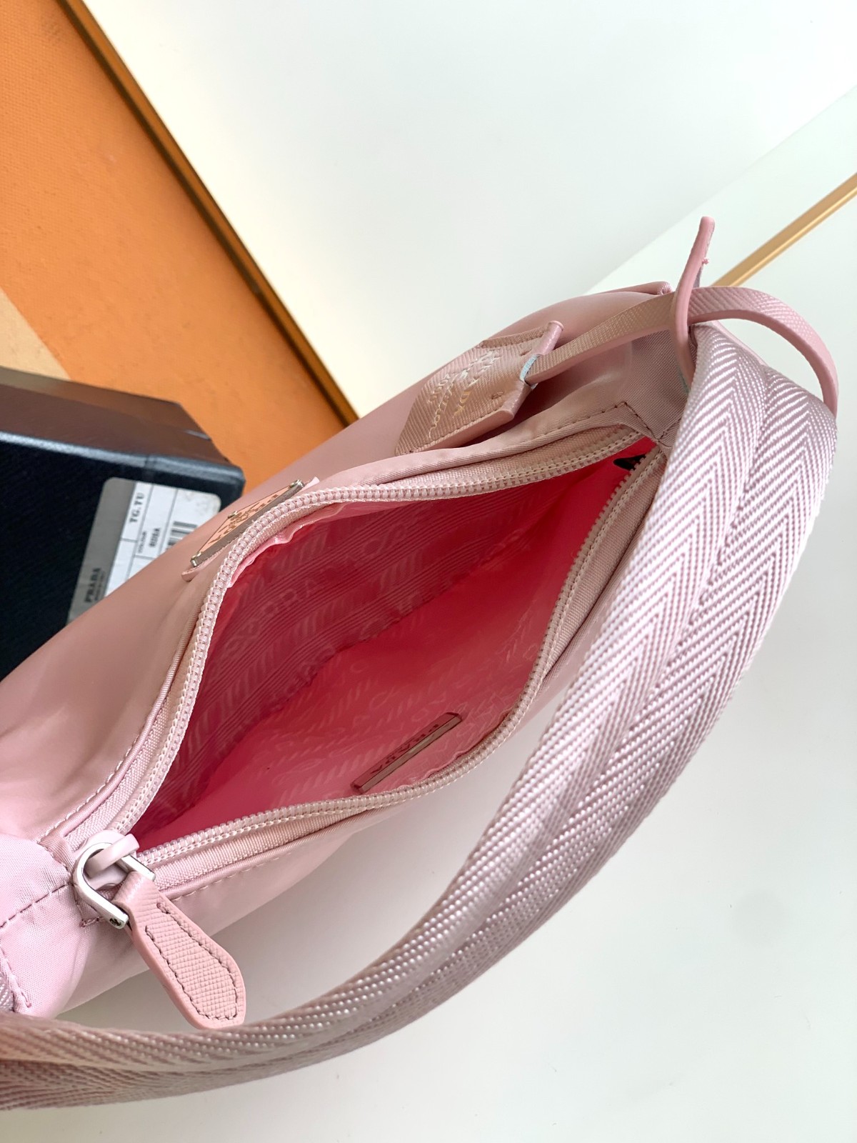 062 28123099 (23cm×13cm×5cm)