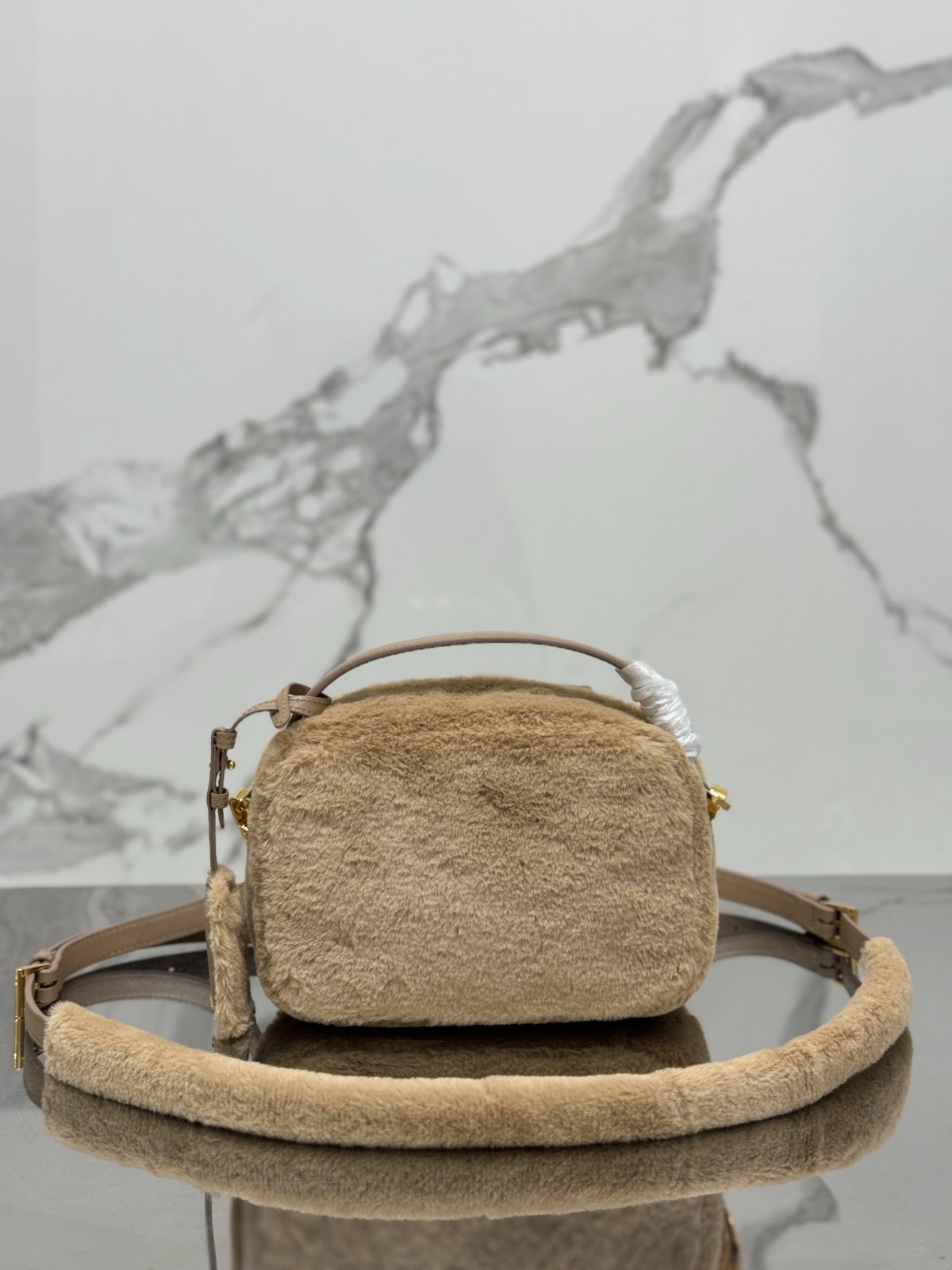 001 （19.5x13x6cm）