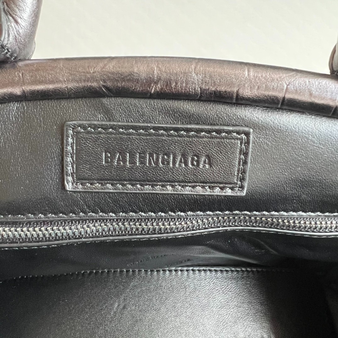 40 110#306-Balenciaga-Bags-2023SS