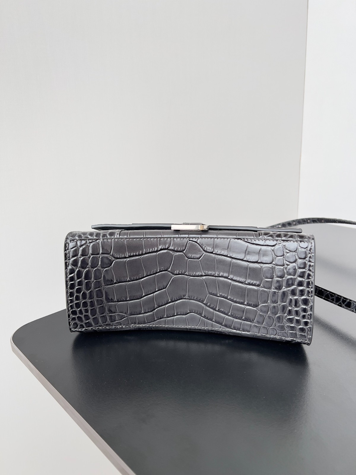 35 105#306-Balenciaga-Bags-2023SS