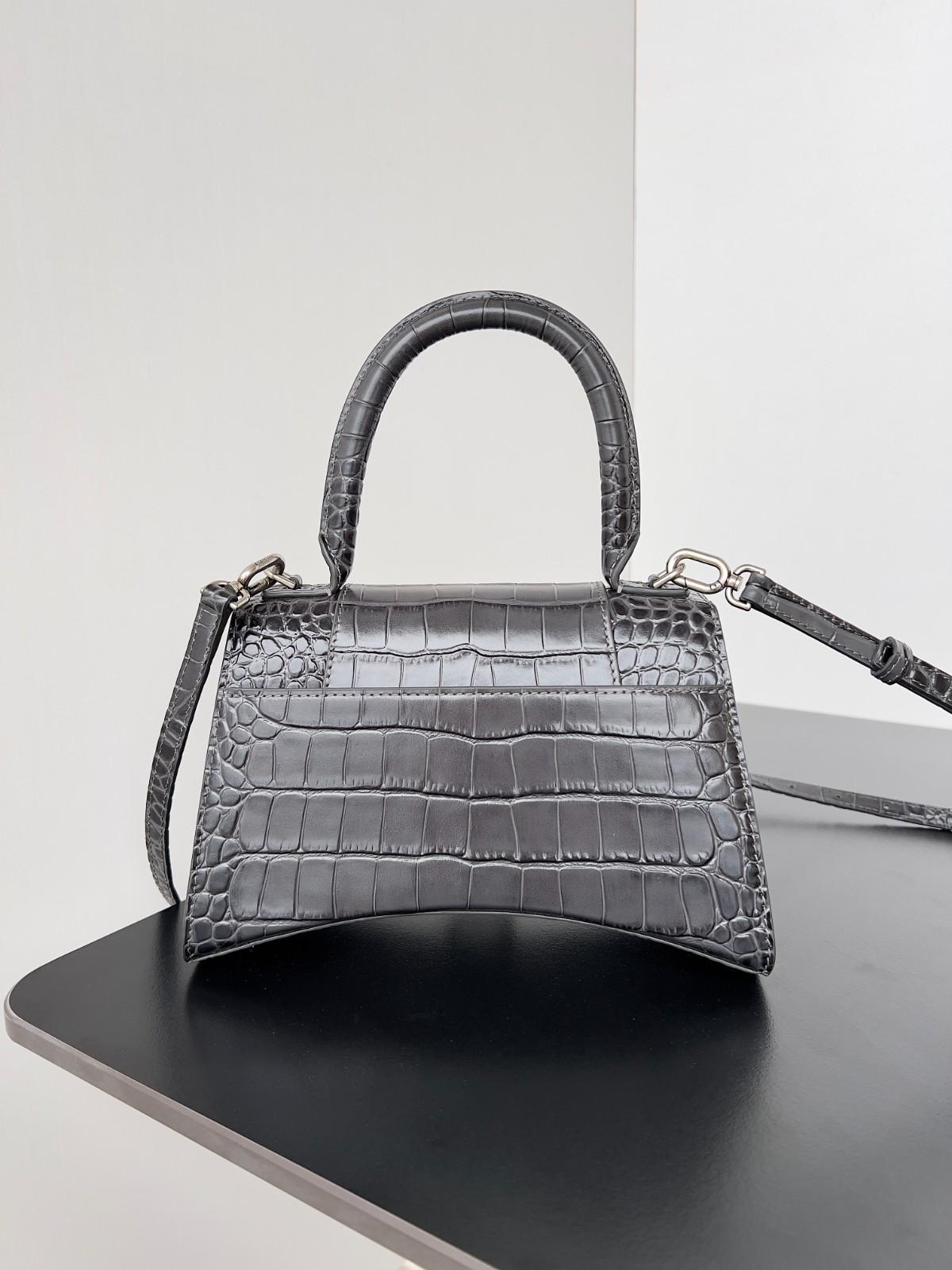 35 105#306-Balenciaga-Bags-2023SS