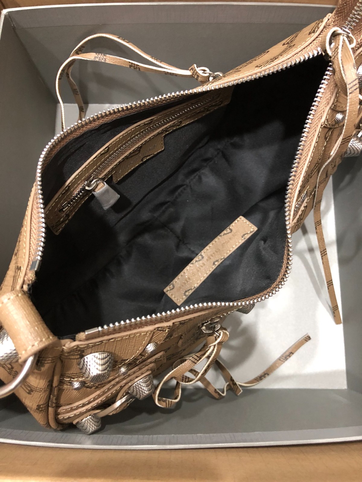 117 067#306-Balenciaga-Bags-2023SS