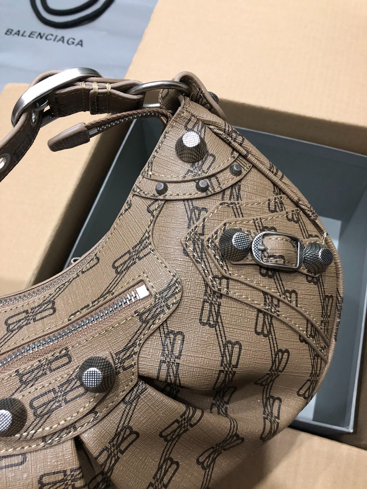 117 067#306-Balenciaga-Bags-2023SS