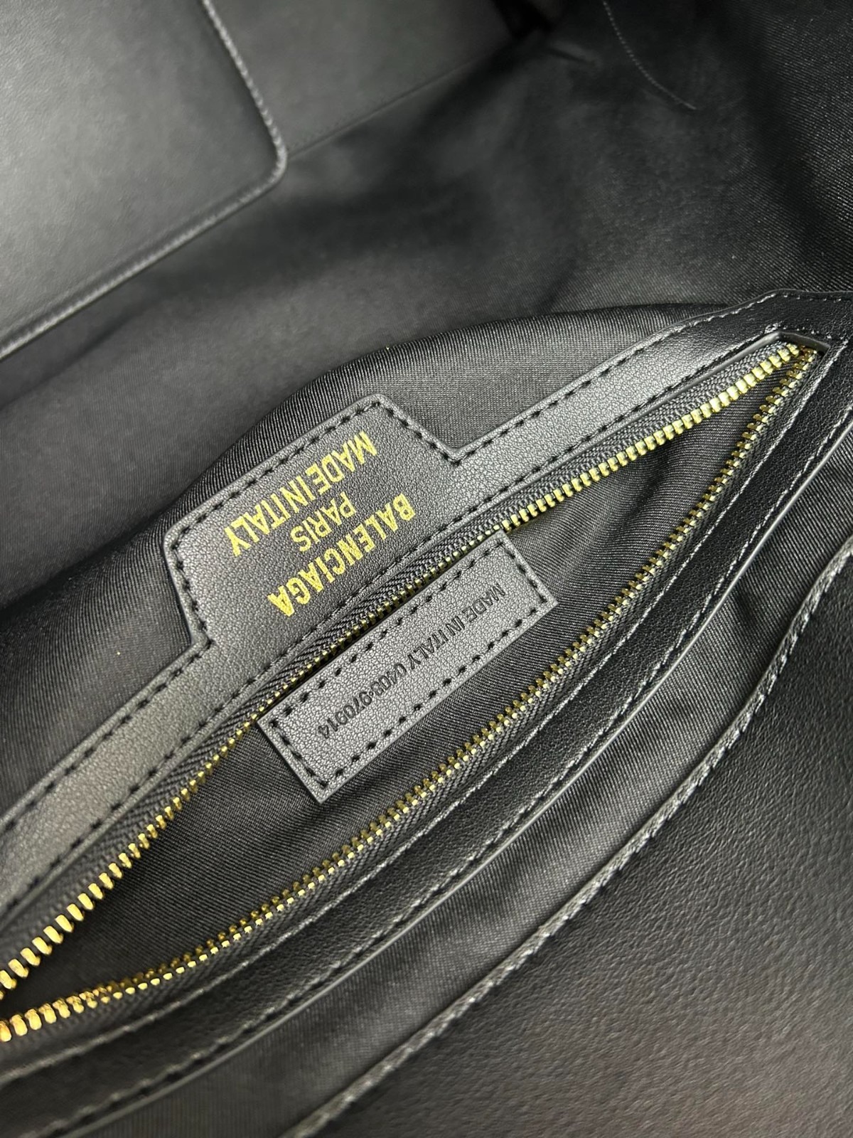043 043#306-Balenciaga-Bags-02-2023SS