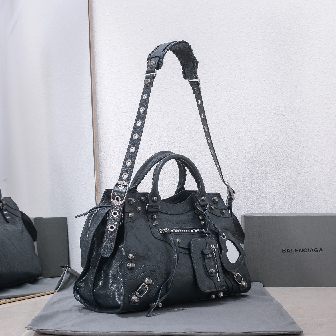 023 023#306-Balenciaga-Bags-02-2023SS