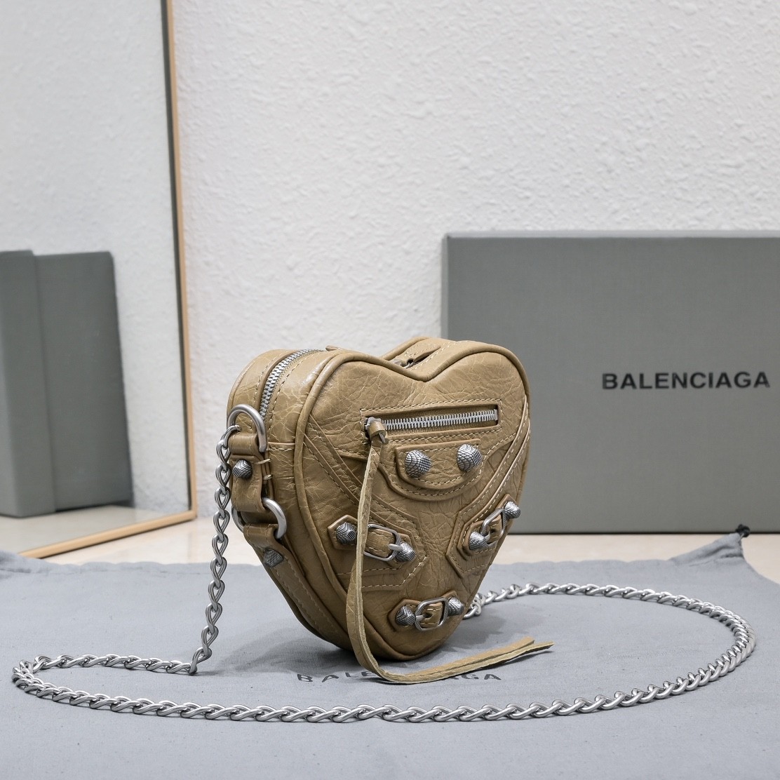 016 016#306-Balenciaga-Bags-02-2023SS