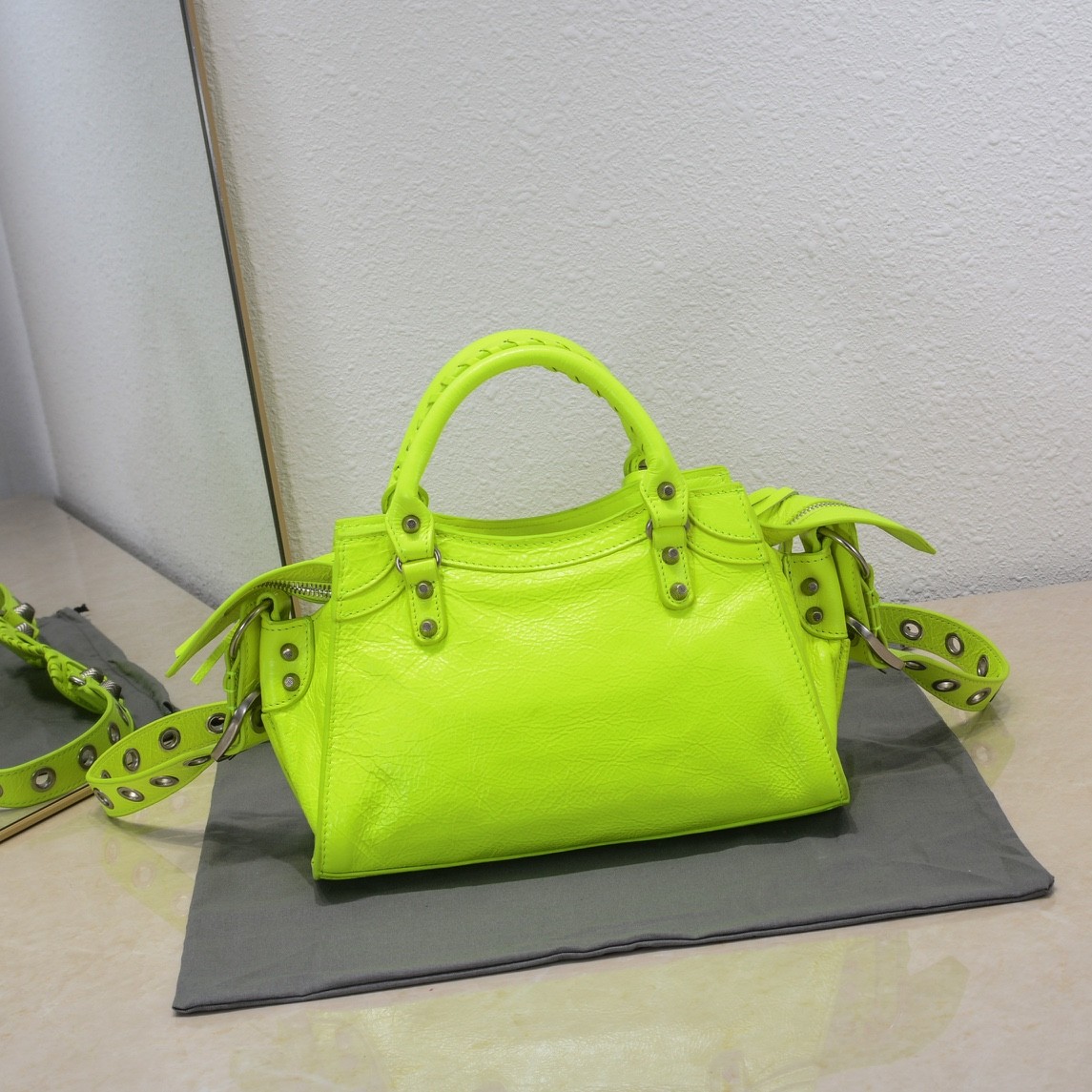 014 014#306-Balenciaga-Bags-02-2023SS