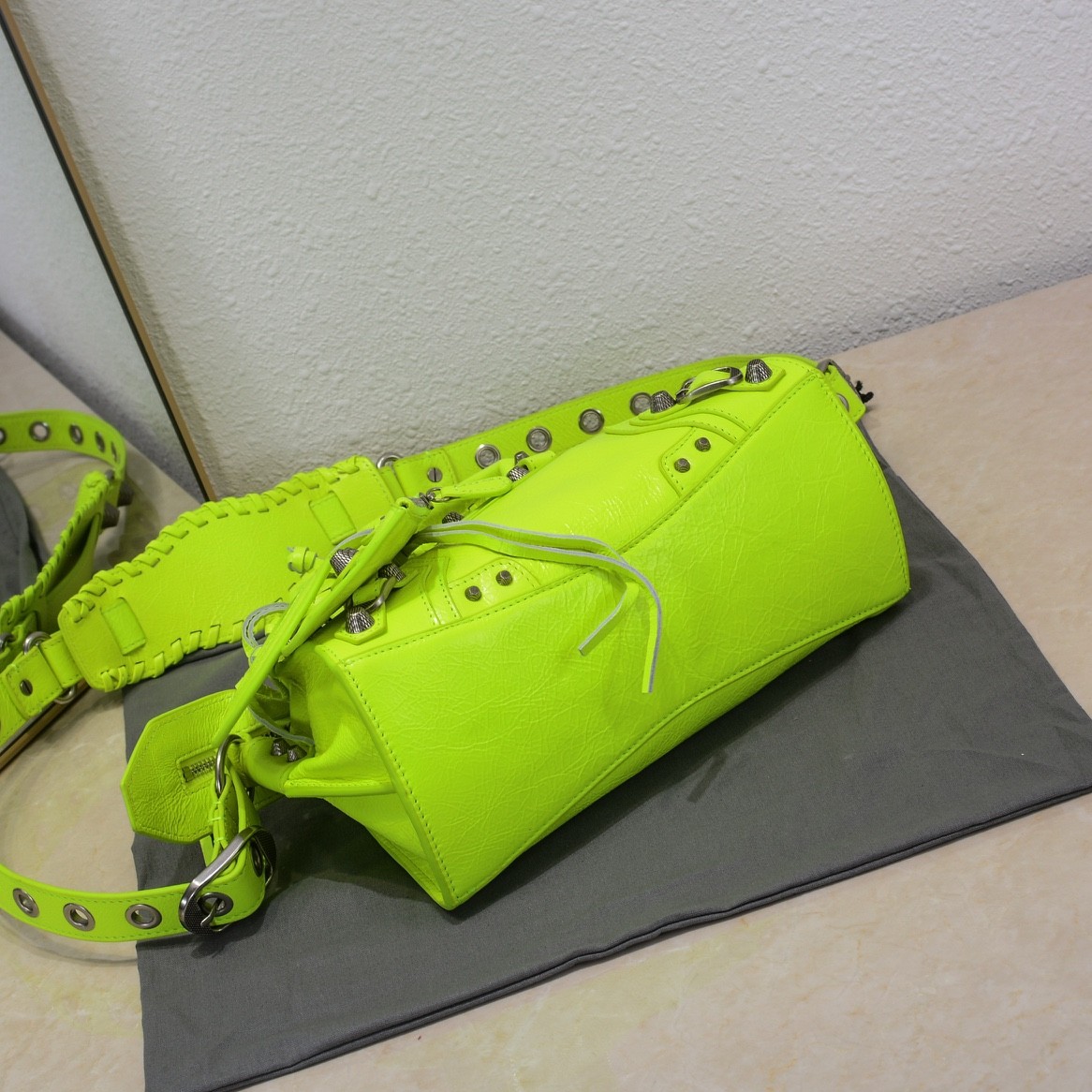 014 014#306-Balenciaga-Bags-02-2023SS