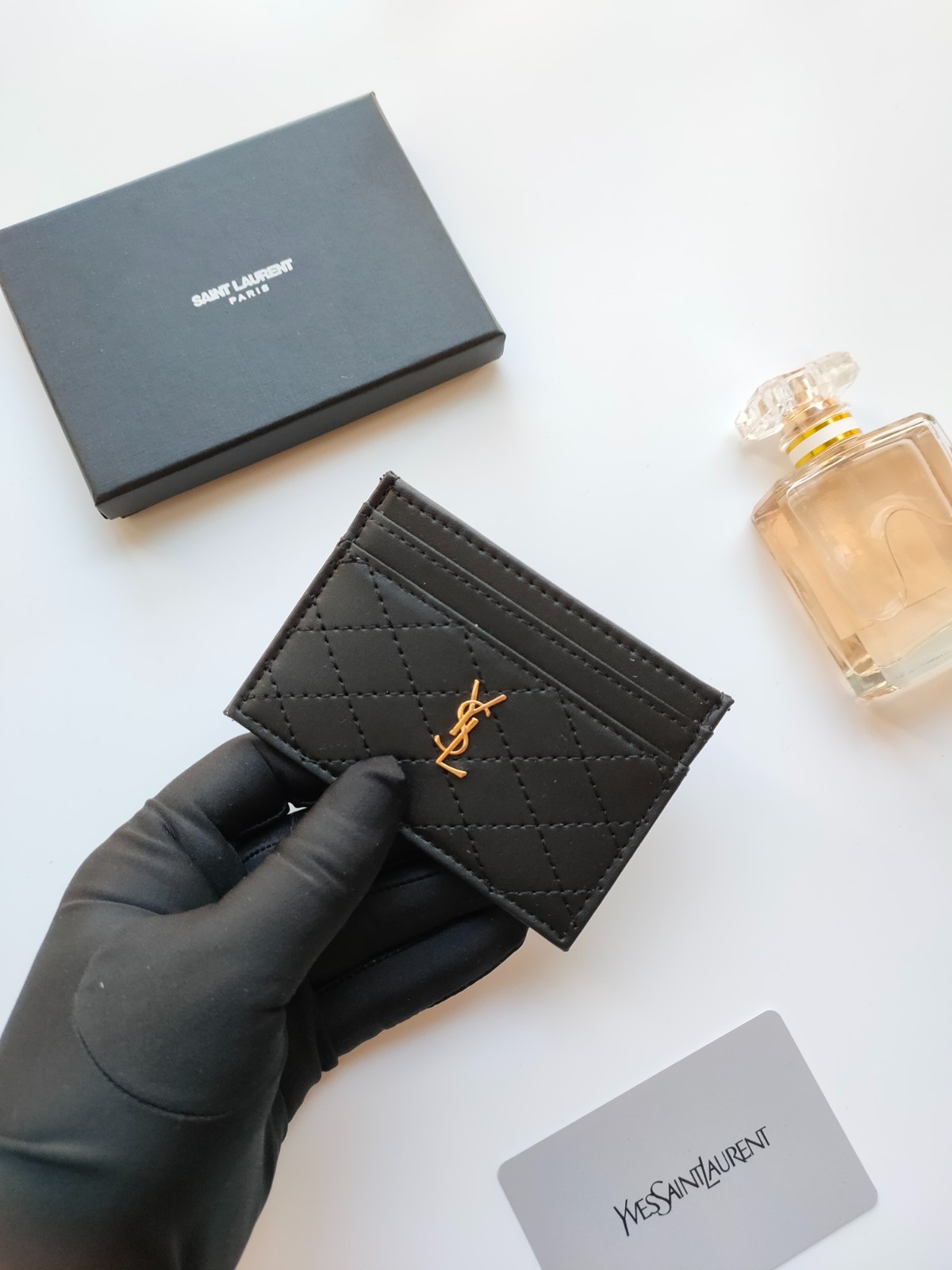 070 010#306-Wallets-01-2023SS