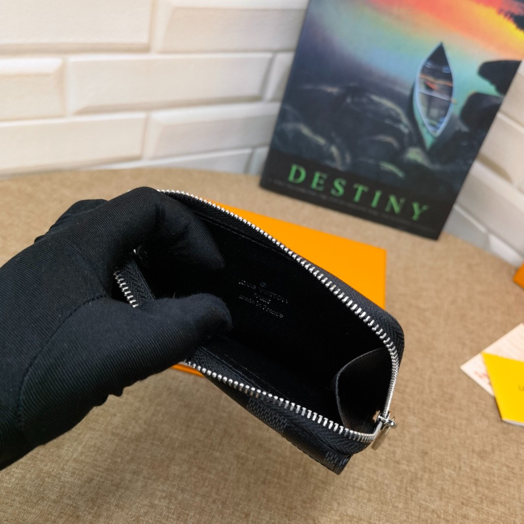 064 004#306-Wallets-01-2023SS