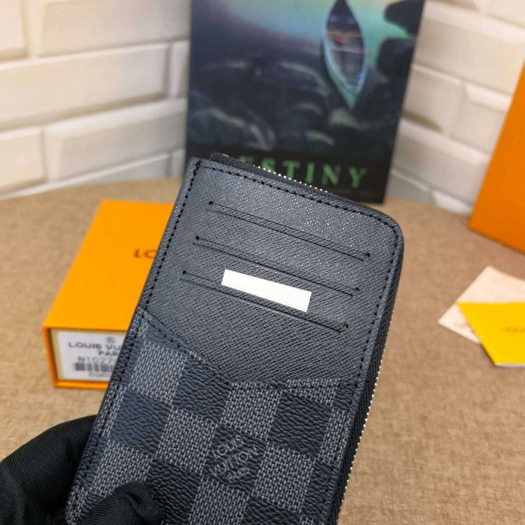 064 004#306-Wallets-01-2023SS