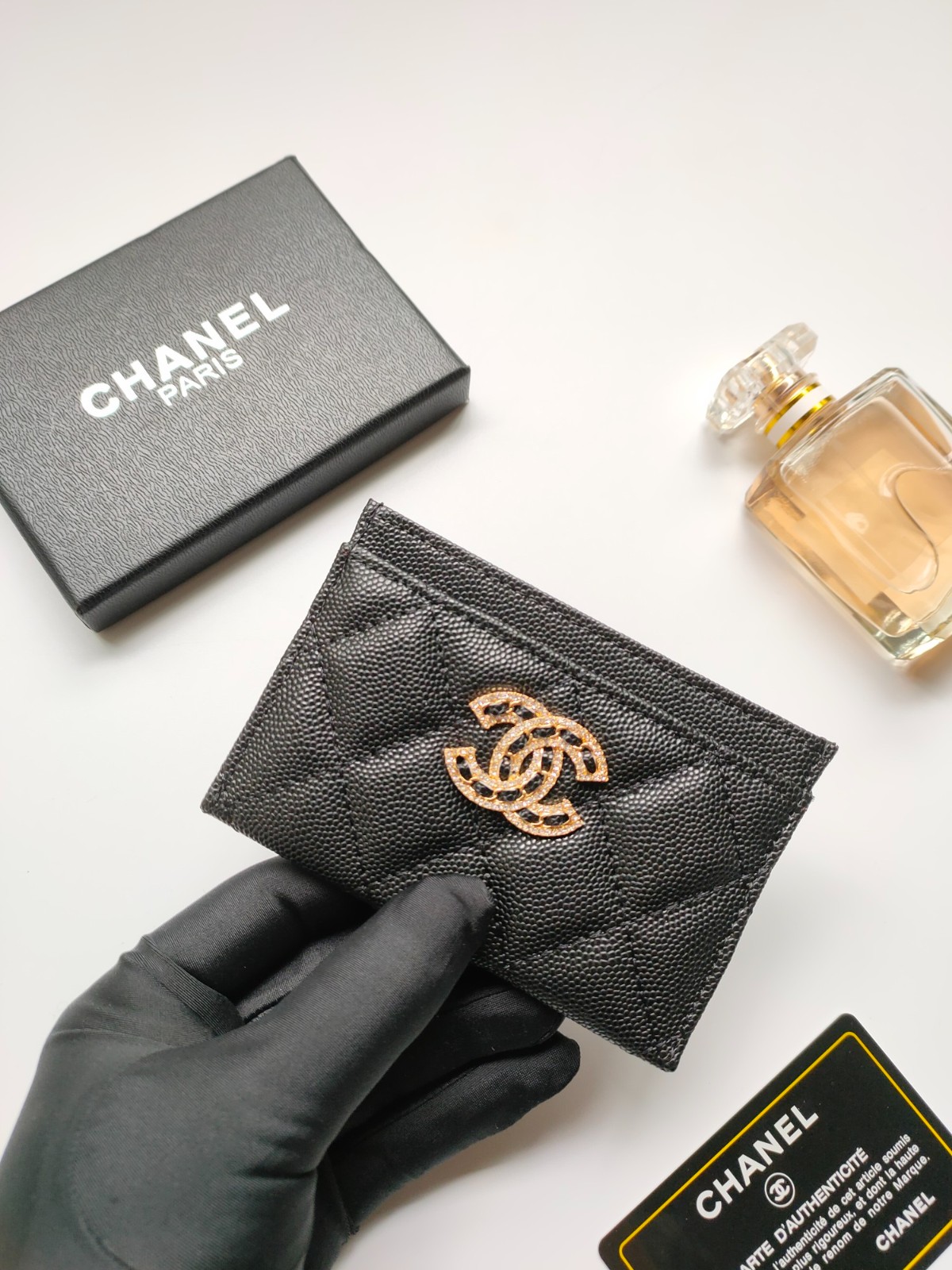 062 002#306-Wallets-01-2023SS