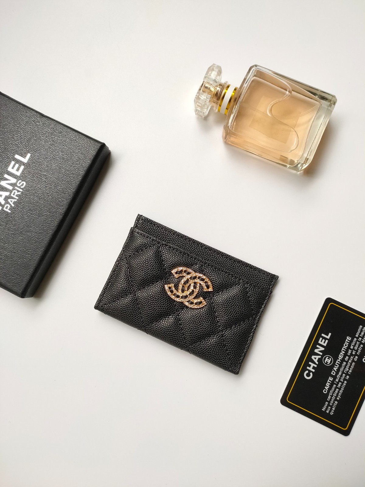 062 002#306-Wallets-01-2023SS