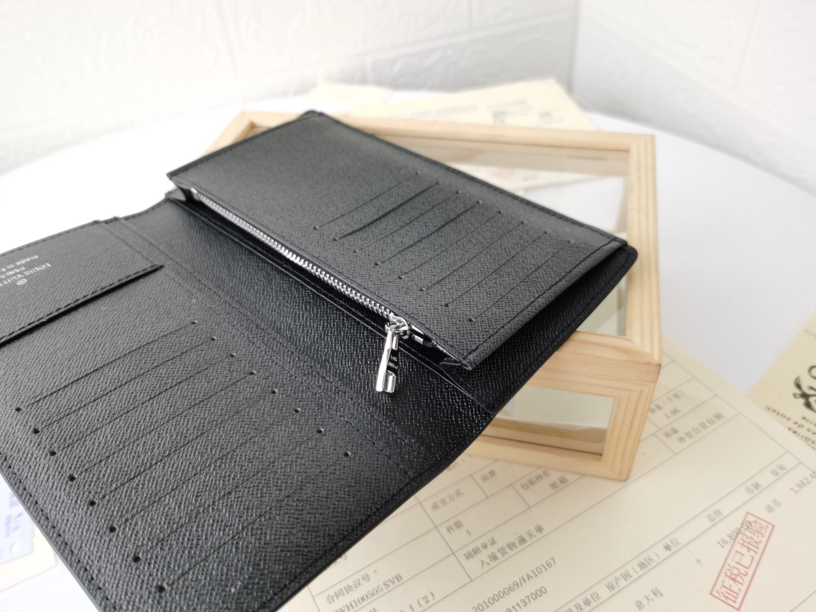 057 056#306-Wallets-02-2023SS