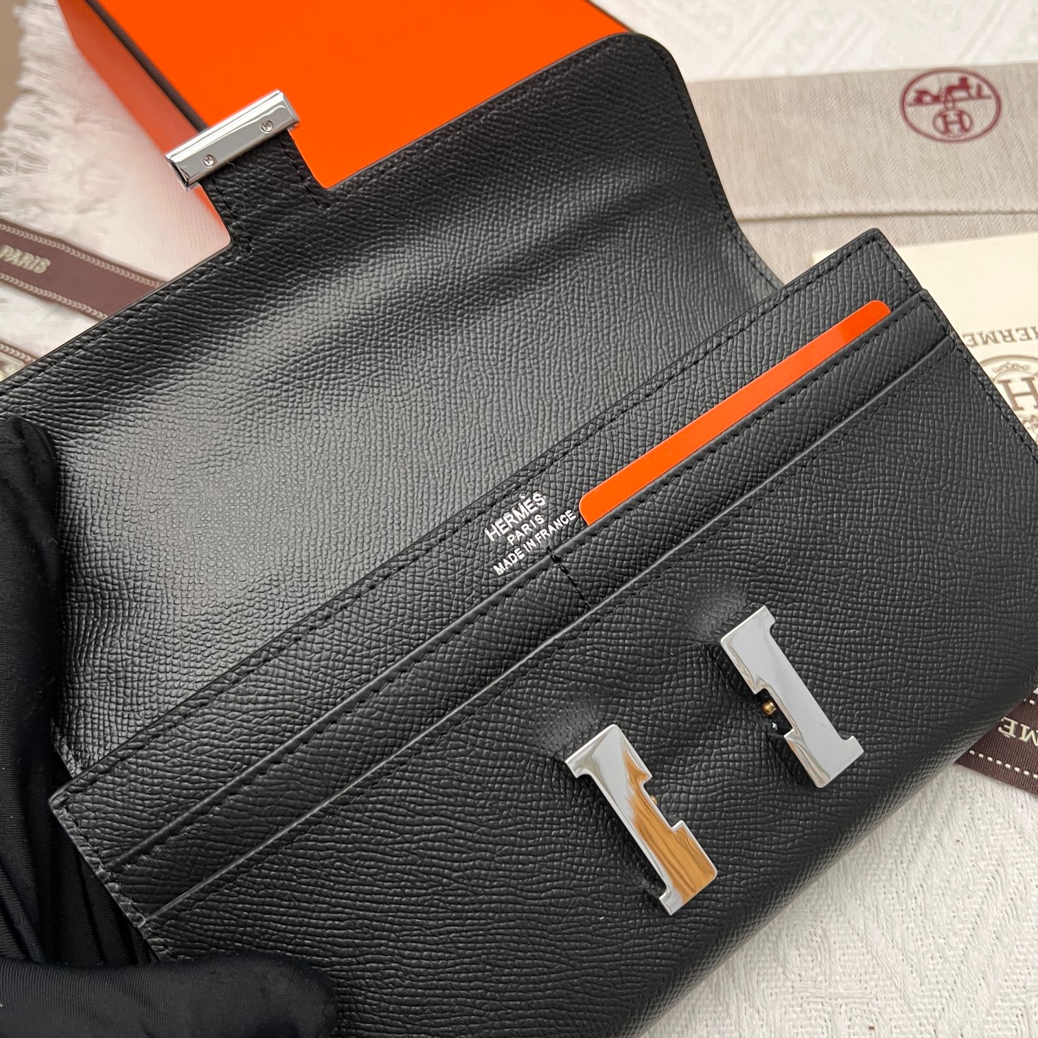 056 055#306-Wallets-02-2023SS
