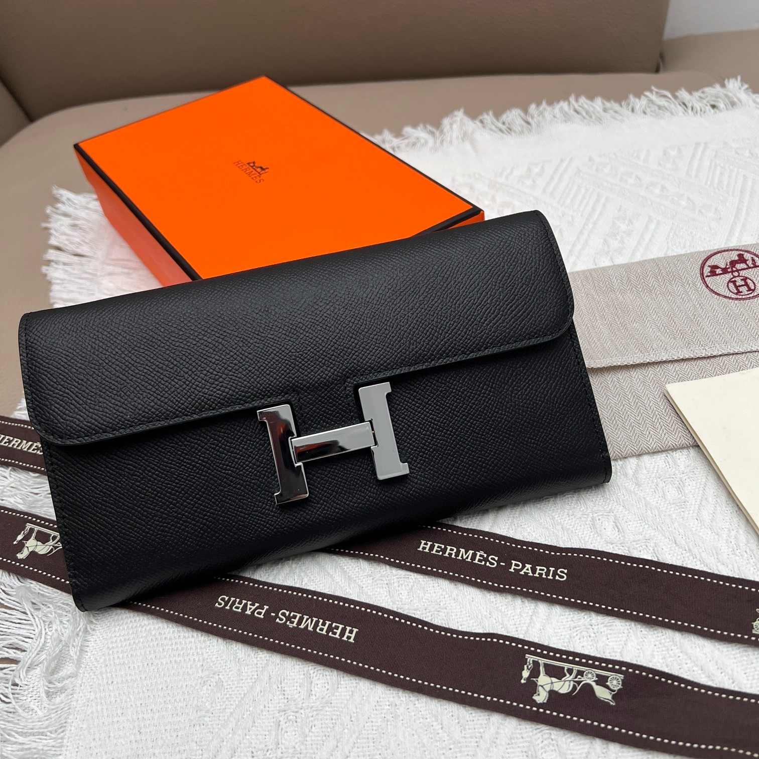 056 055#306-Wallets-02-2023SS