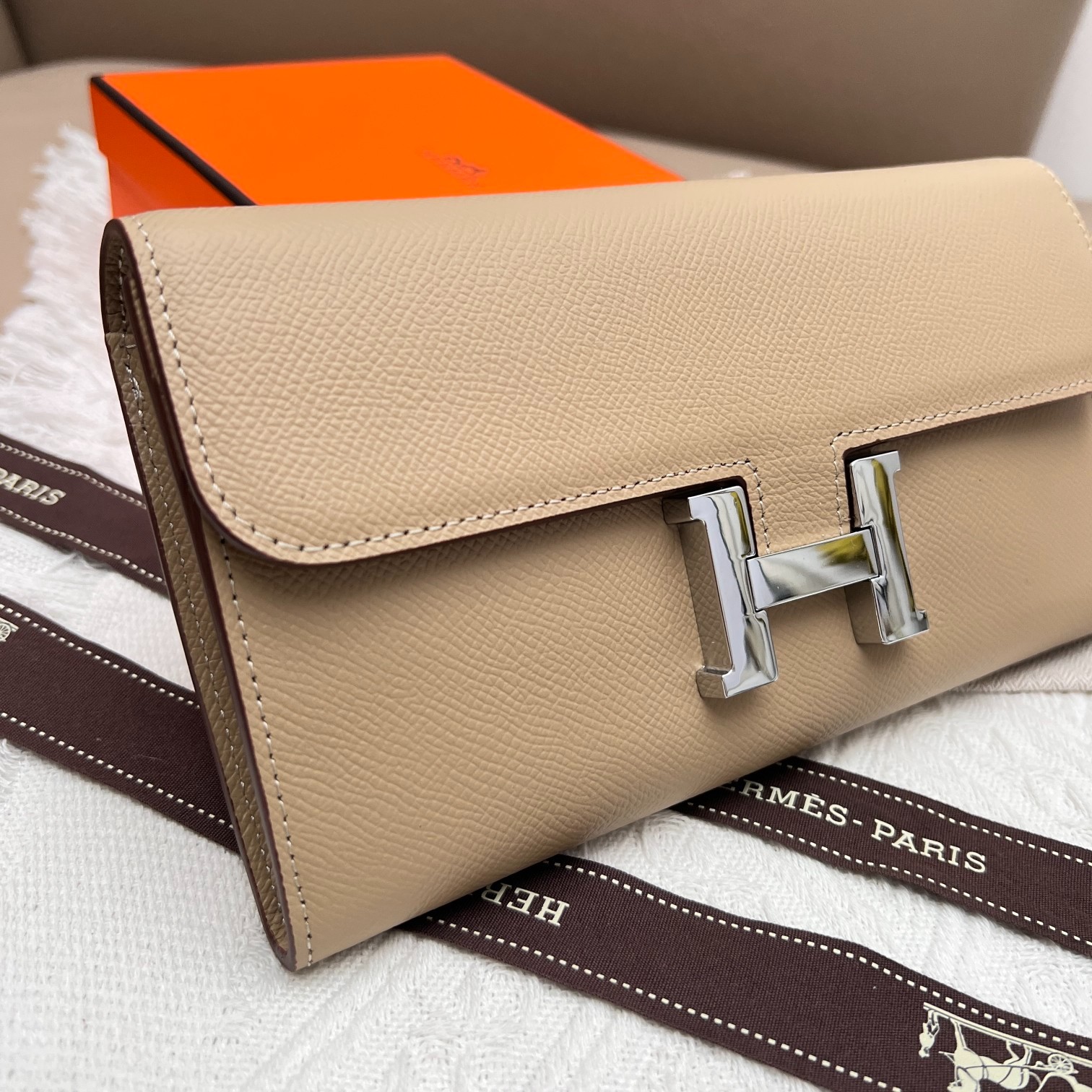 054 053#306-Wallets-02-2023SS