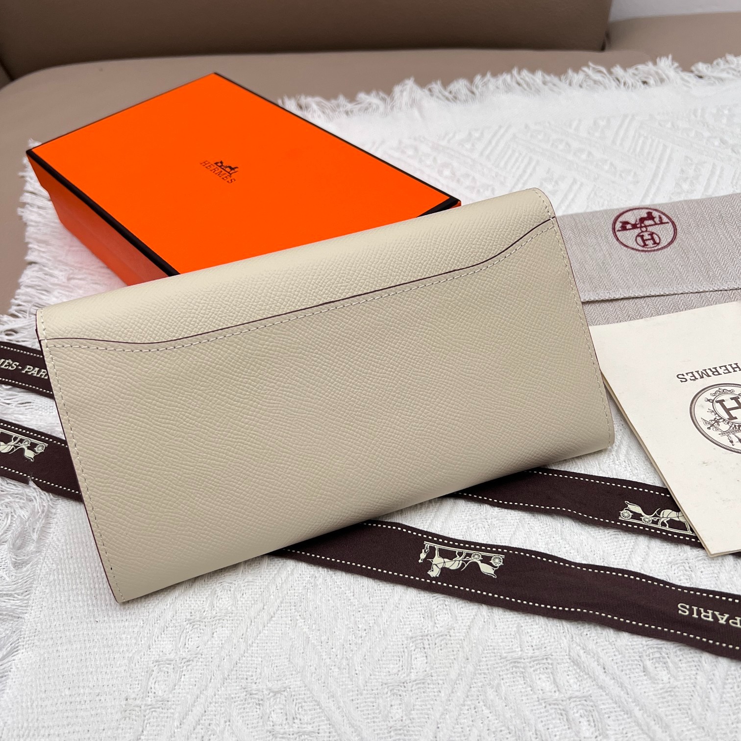 051 050#306-Wallets-02-2023SS