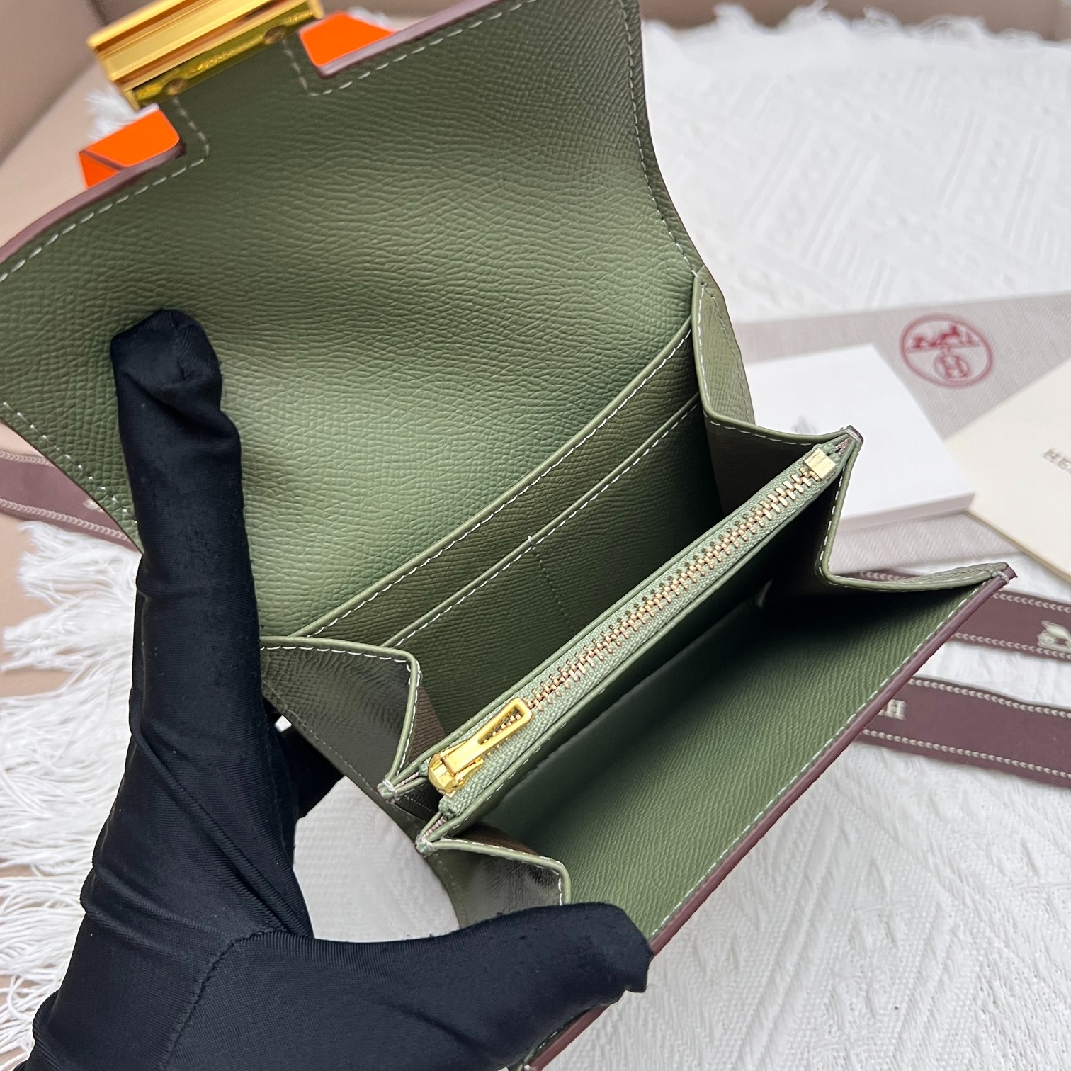 048 047#306-Wallets-02-2023SS