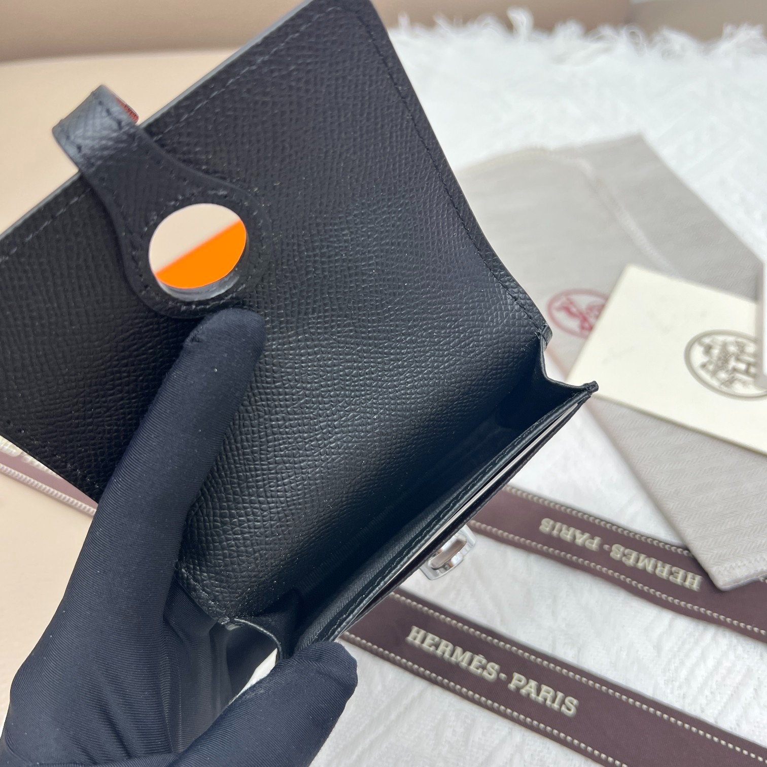 044 043#306-Wallets-02-2023SS