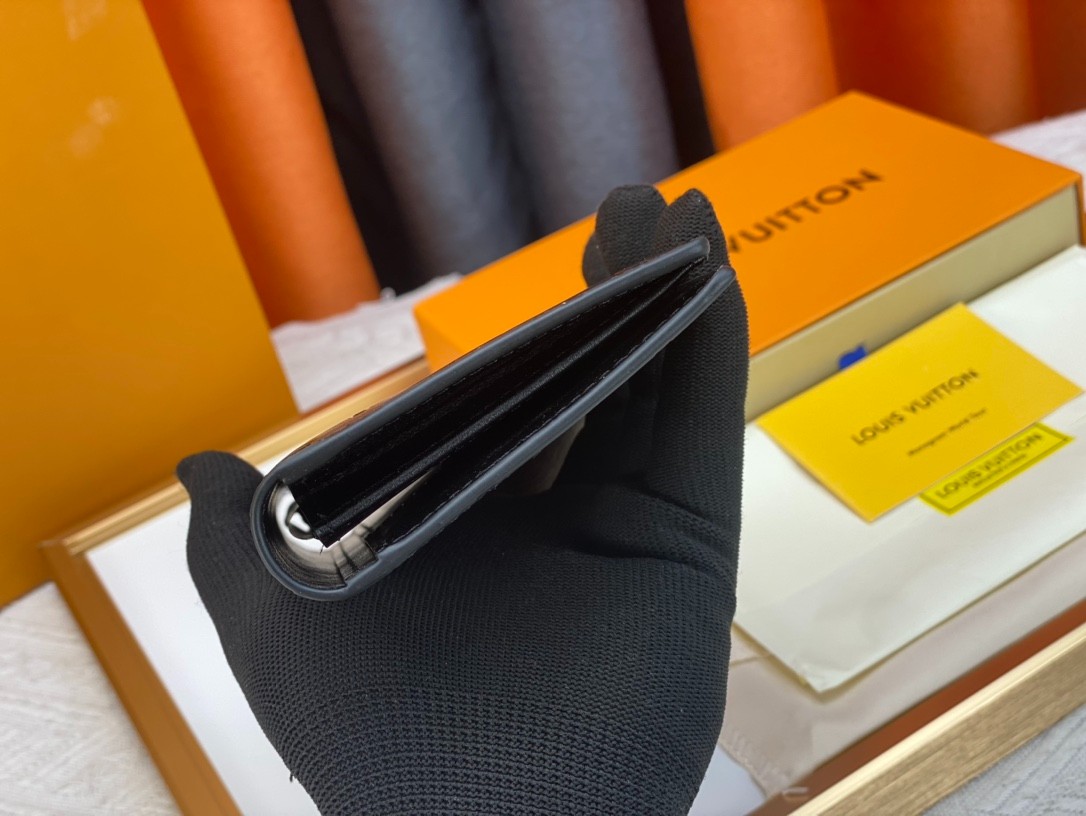 043 042#306-Wallets-02-2023SS