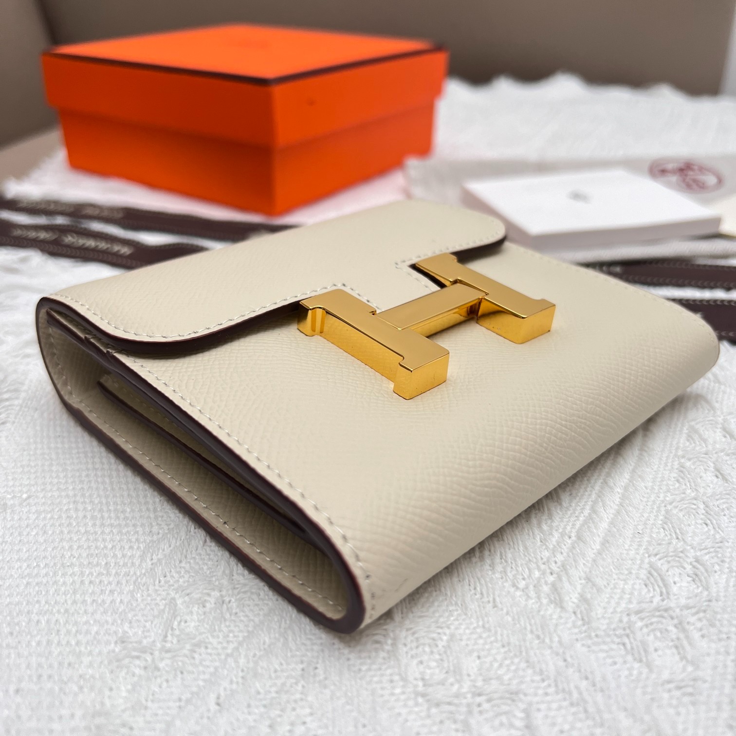 041 040#306-Wallets-02-2023SS