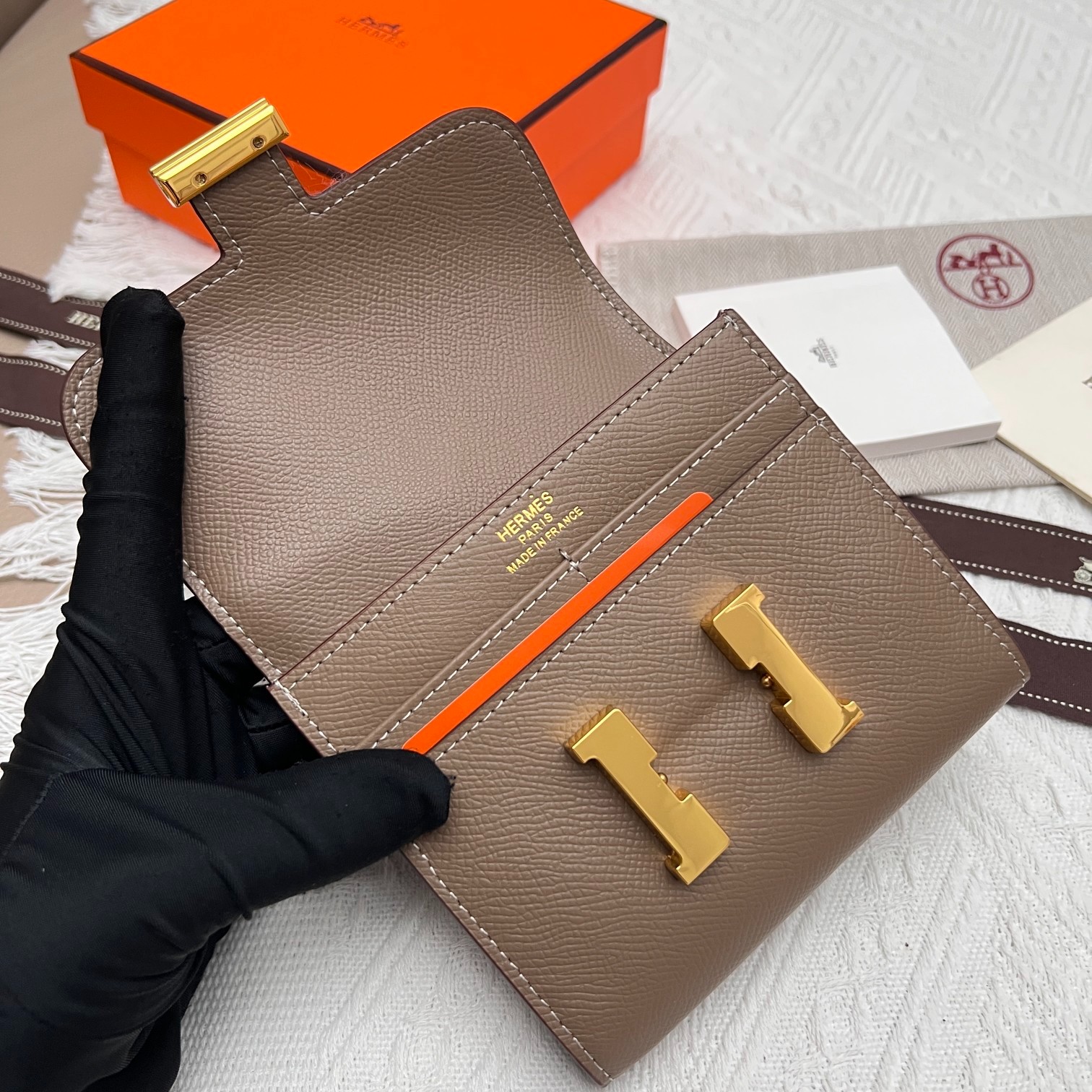 039 038#306-Wallets-02-2023SS