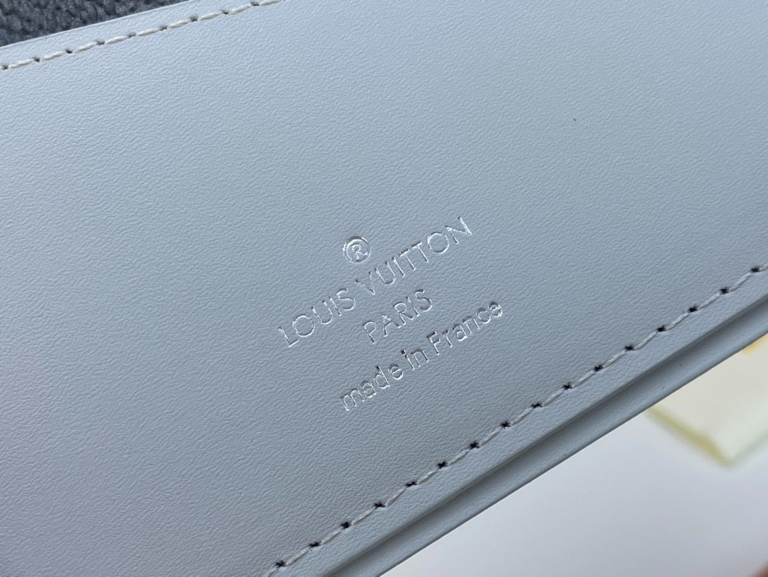028 027#306-Wallets-02-2023SS