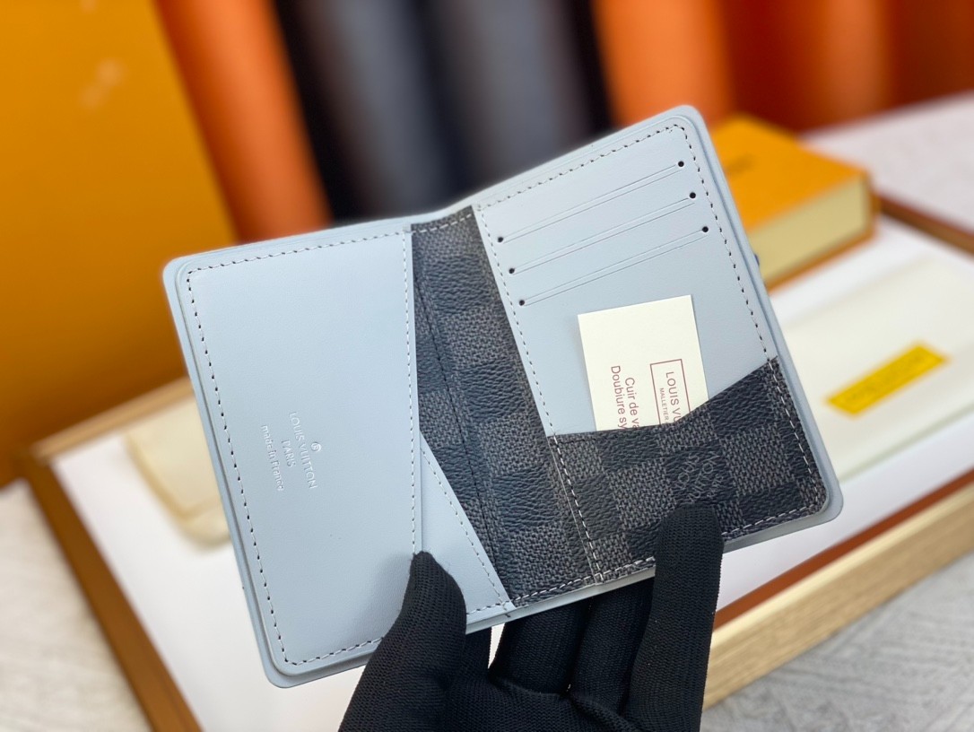 028 027#306-Wallets-02-2023SS