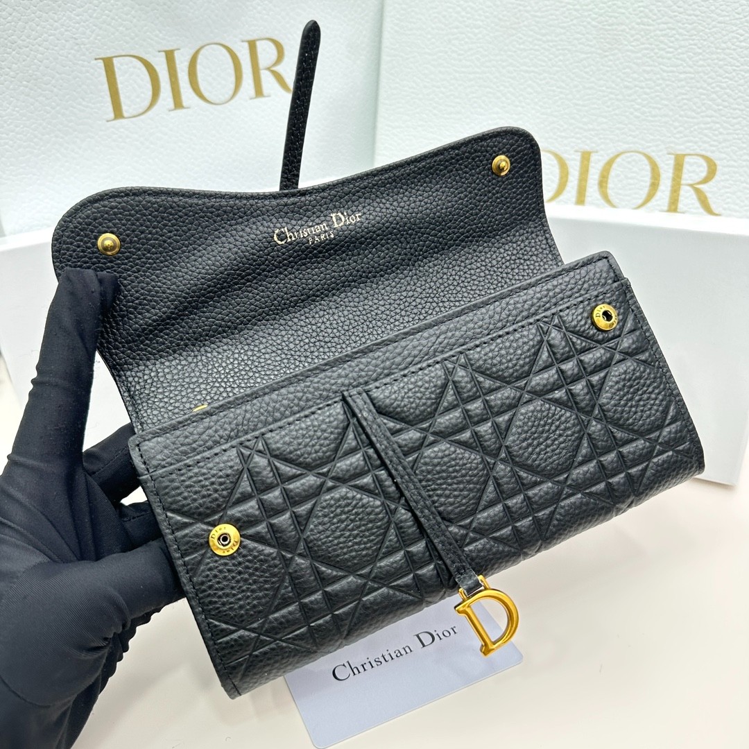 022 021#306-Wallets-02-2023SS