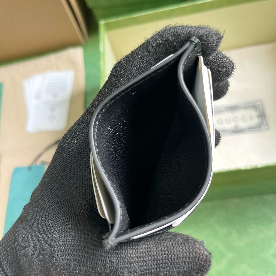 019 14123067 (11x 7cm)