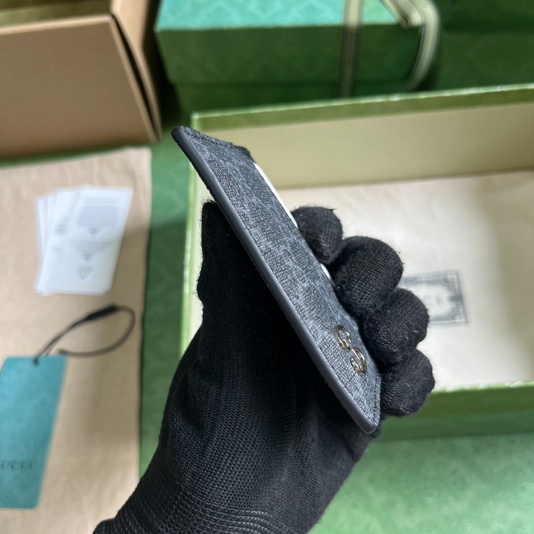 019 14123067 (11x 7cm)