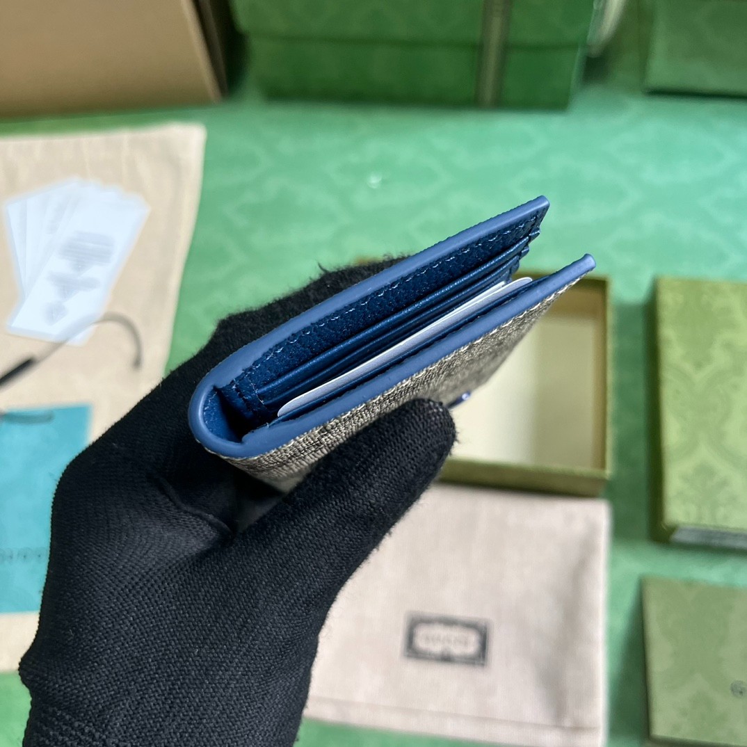 017 17123074 (12x 7.5cm)