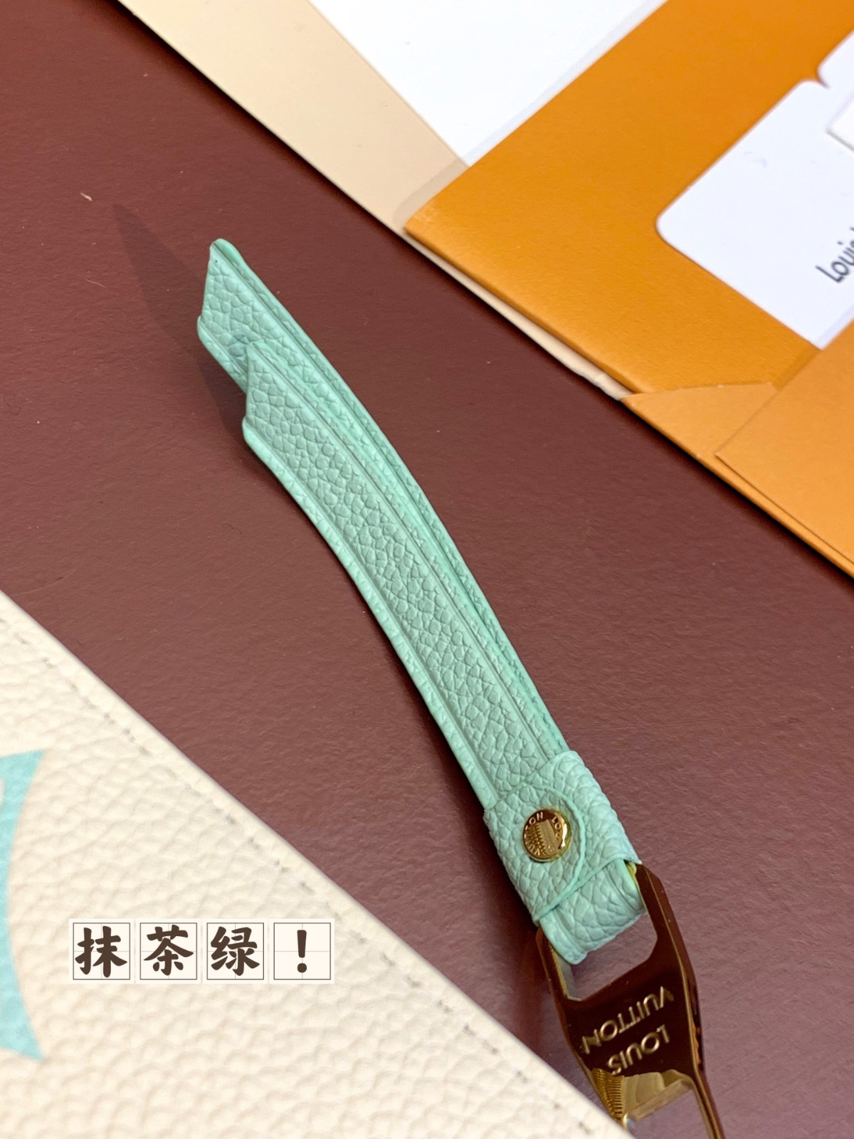 013 （19x10.5x2.5cm）