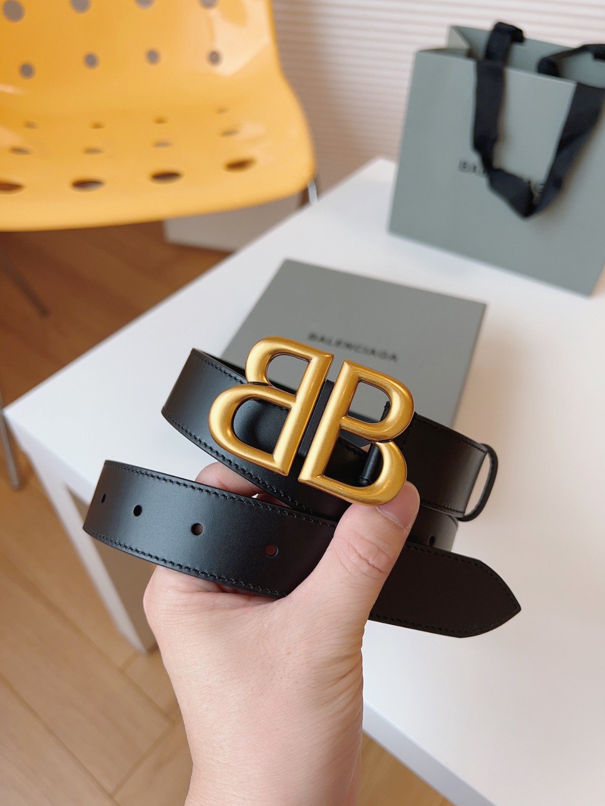 08 Balen ciaga Belt