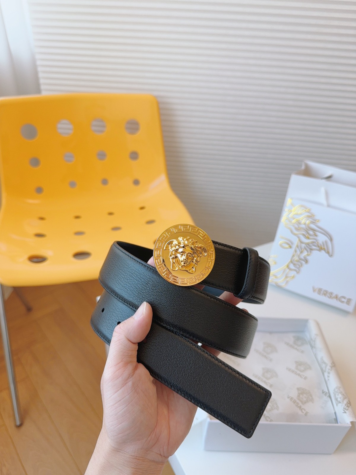 26 Ver sace Belt
