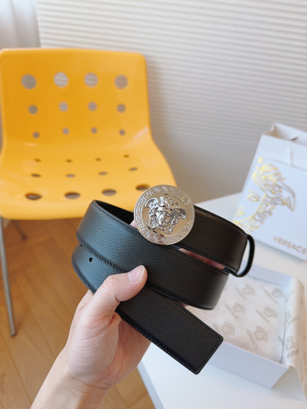 26 Ver sace Belt